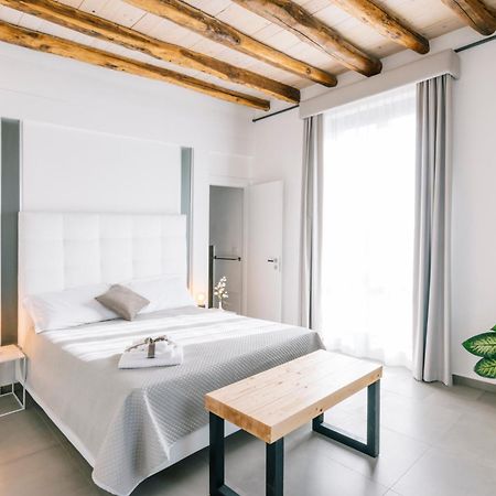 Bnb Dolcevita Gold Apartamento Palermo Exterior foto